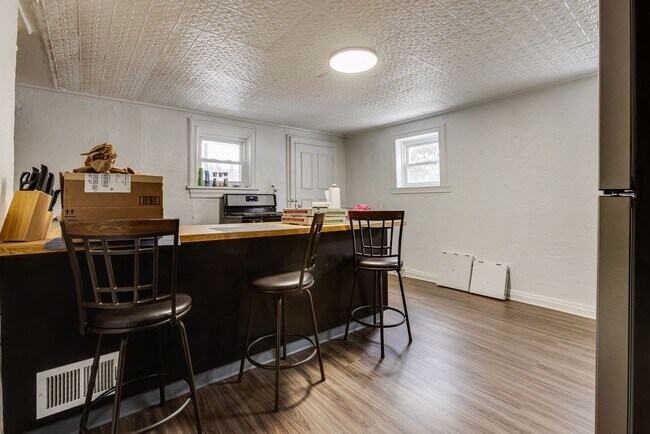 Building Photo - 2800 Berg St