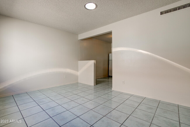 Building Photo - 7850 E Glenrosa Ave