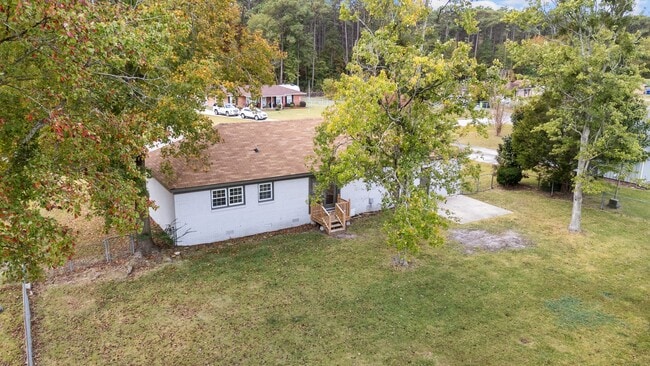 Building Photo - 116 Shepard St