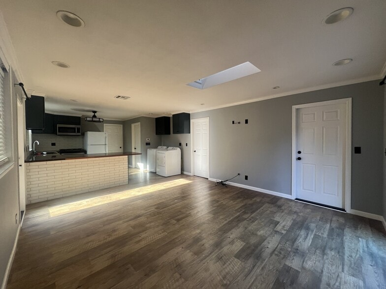 Building Photo - 455 Marshall Ave