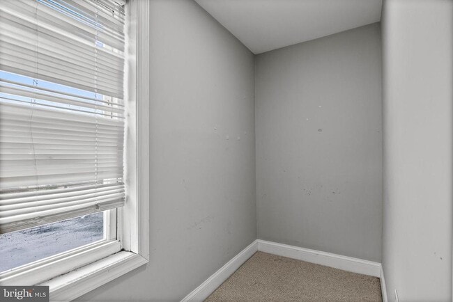 Building Photo - 418 Vine St