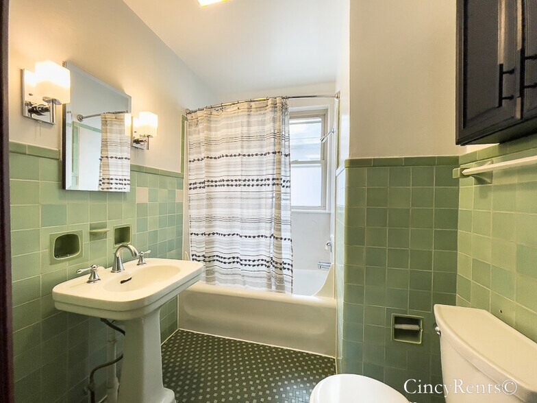 Building Photo - 3538 Burch Ave