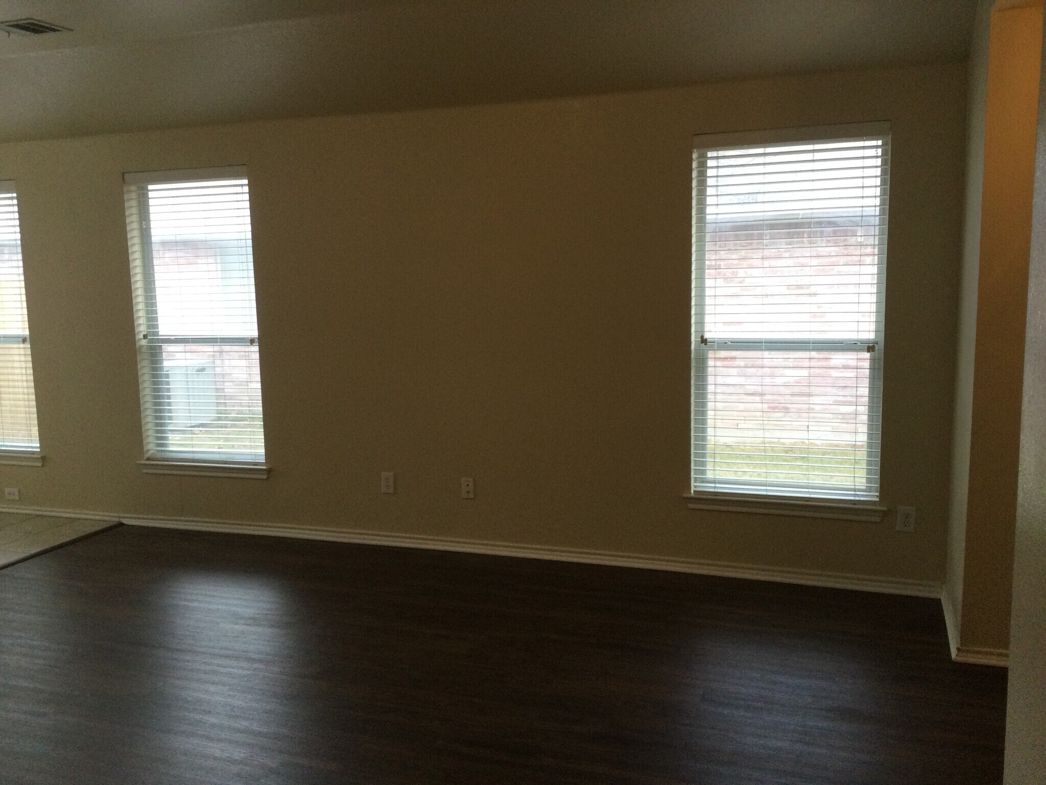 Building Photo - 702 Fleming St