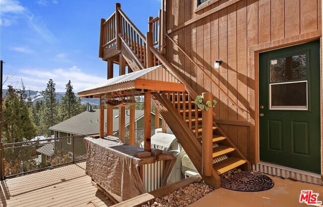 Building Photo - 1165 Green Mountain Dr