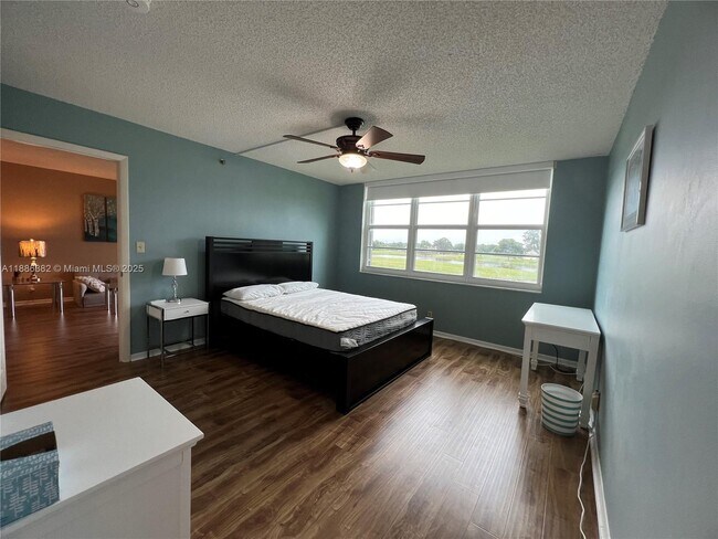 Building Photo - 3150 W Rolling Hills Cir