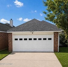 Building Photo - 9455 Pecan Tree Dr