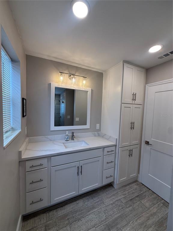 Building Photo - 509 N Peninsula Ave