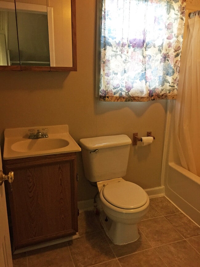 Building Photo - 909 14th St