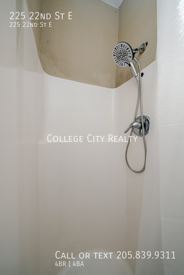 Building Photo - 225 22nd E St