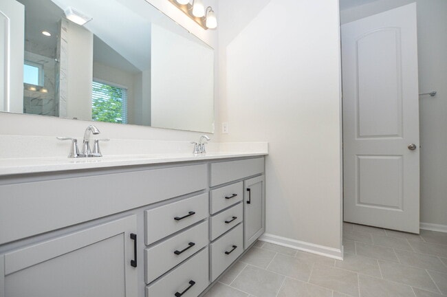 Building Photo - New Price | Brand-New 5 Bedroom Tega Cay Home with Flexible Lease Options