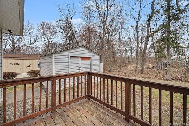 Building Photo - 2585 State Rte 55