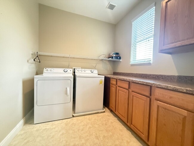 Building Photo - 116 Augusta Course Ave