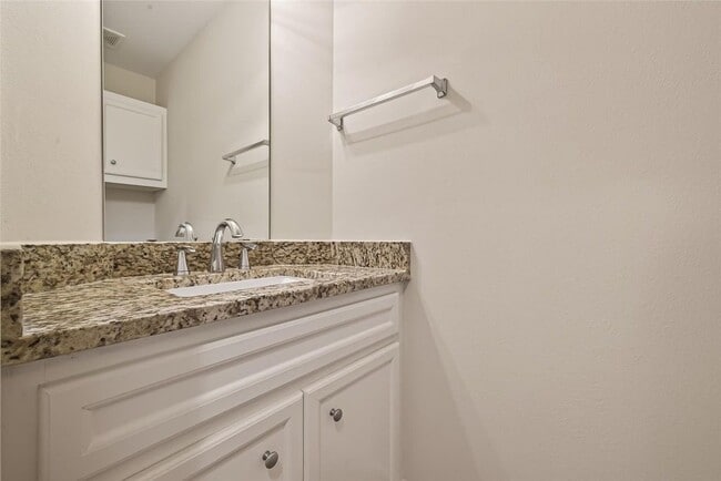 Building Photo - 11504 Main Pine Dr