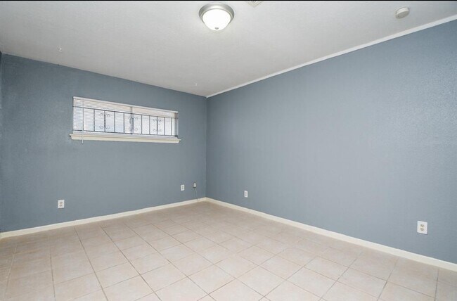 Building Photo - 5510 Ricky St