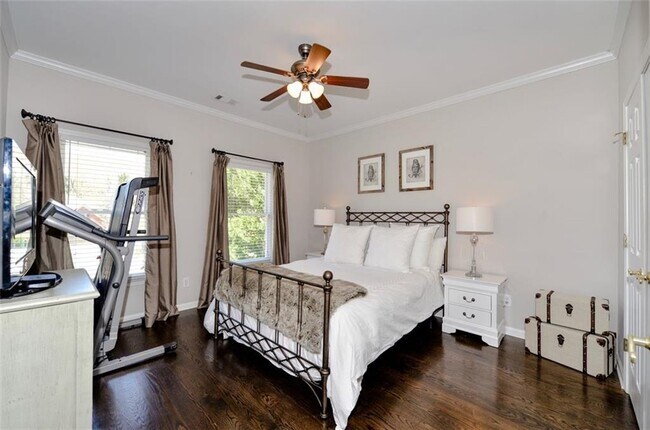 Building Photo - 310 Windsor Gate Cove NE
