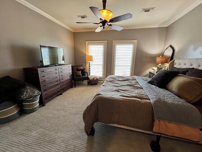 Building Photo - 37 Lafayette Pl