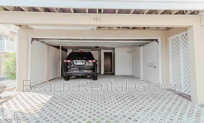 Building Photo - 516 Hillside Dr S