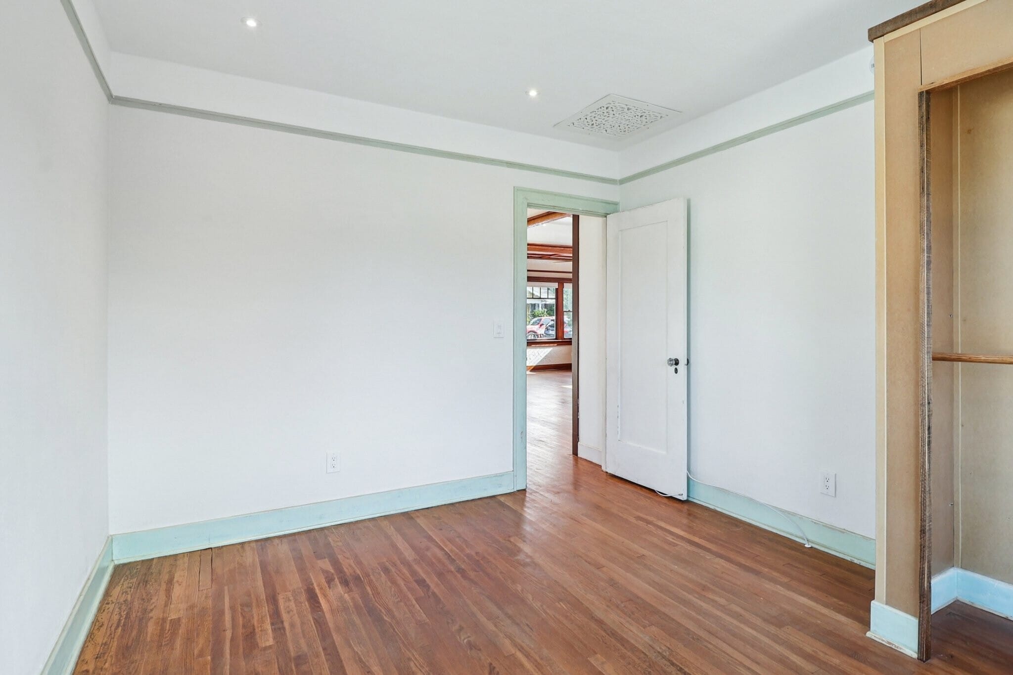 Building Photo - 3114 Bancroft St