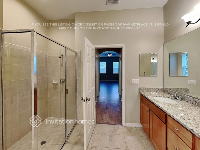 Building Photo - 1731 Southern Oak Loop