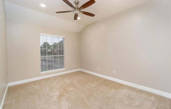 Building Photo - 1408 S Friendswood Dr