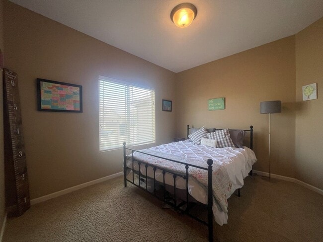 Building Photo - Ranch in Shadow Lake Papillion