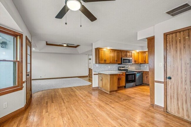 Building Photo - 2145 S Todd Ave