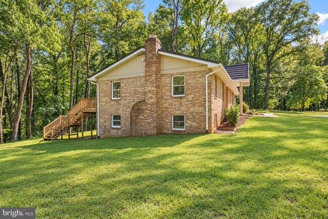 Building Photo - 6065 Eagles Nest Ln