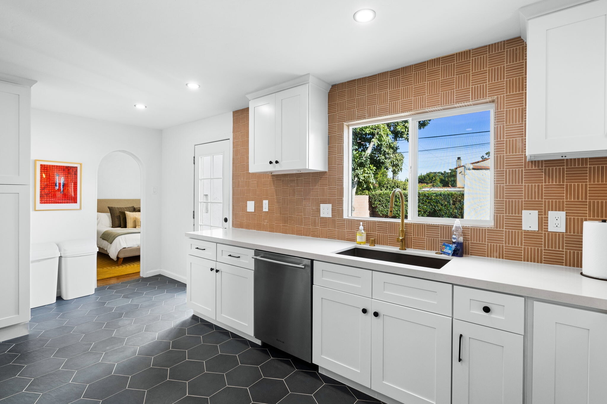 Building Photo - 3758 Gaviota Ave