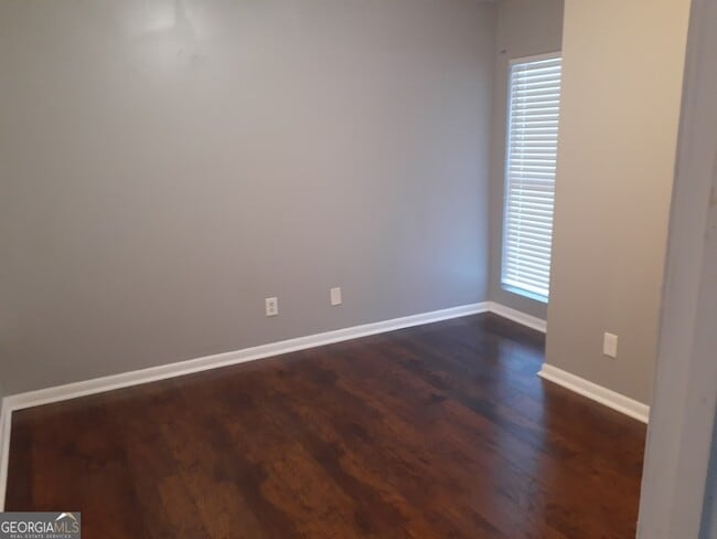 Building Photo - 170 Governors Dr