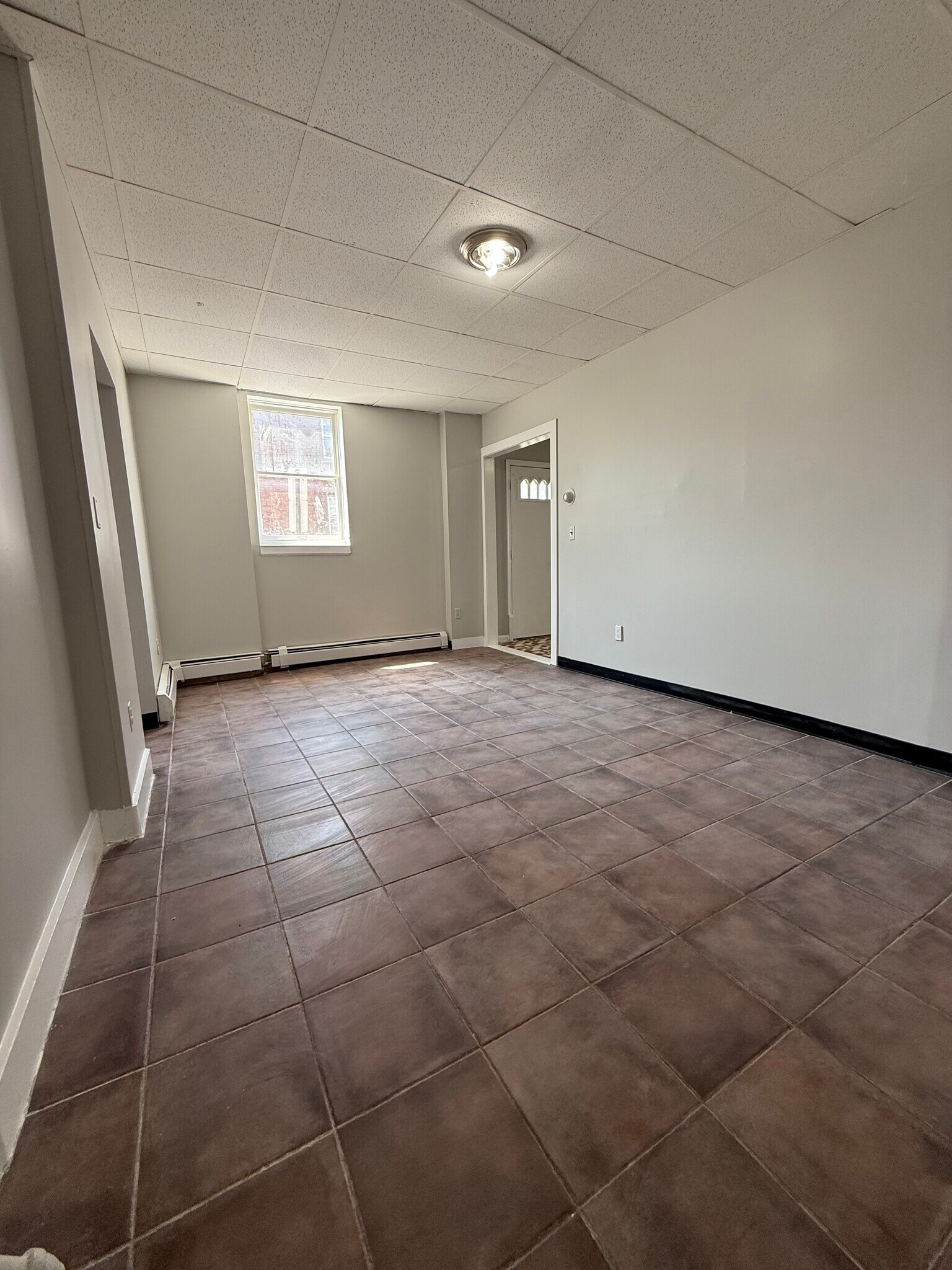 Building Photo - 75 Lodi St