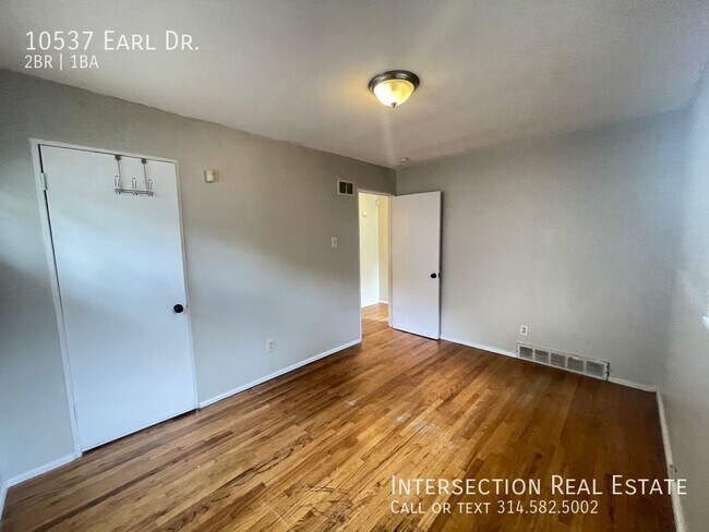 Building Photo - 10537 Earl Dr