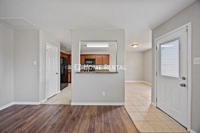 Building Photo - 16267 Silver Wing Ln