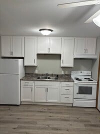 Building Photo - Eacker Rentals (1730 S 17th St)