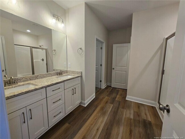 Building Photo - 111 Pine Needle Dr