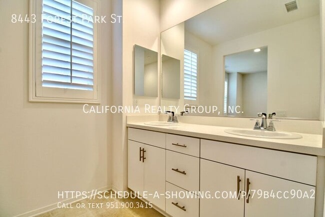 Building Photo - 8443 Forest Park St