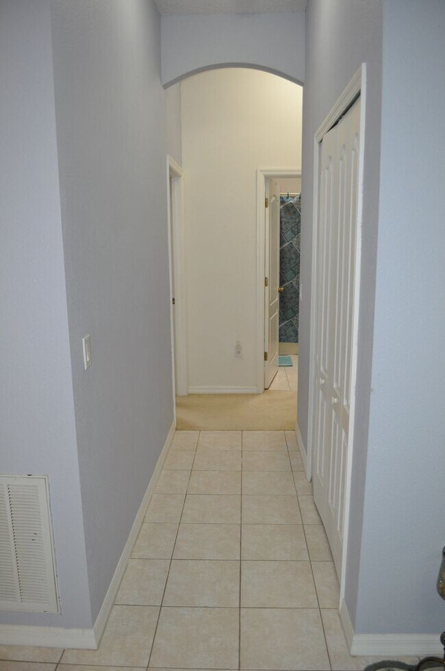 Building Photo - Lovely home in Pine Lakes