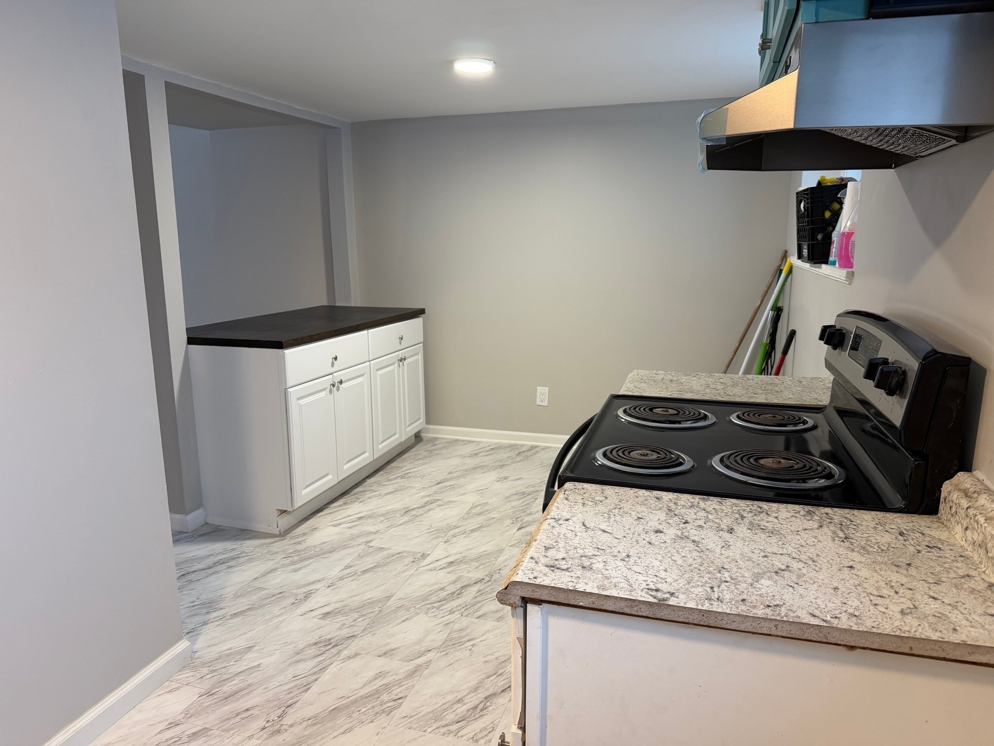 Building Photo - 235 Argus Dr