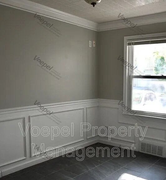 Building Photo - 1291 W Gregory Blvd