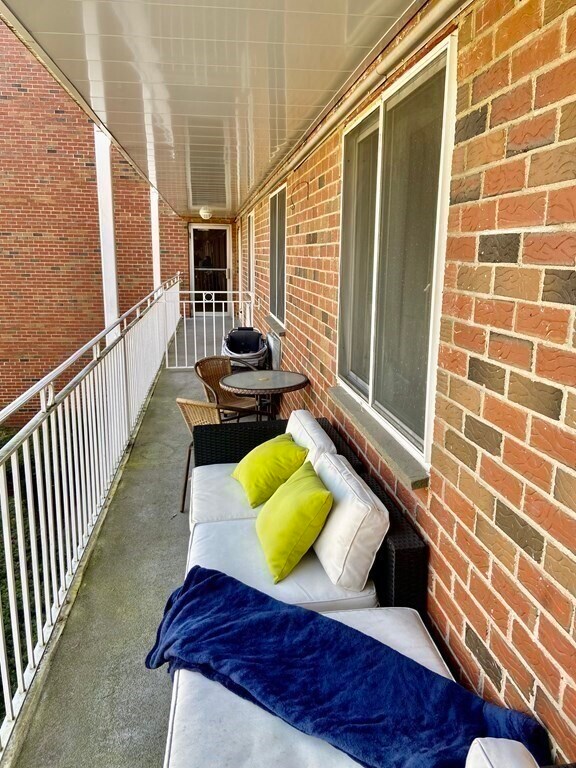 Building Photo - 50 Green St