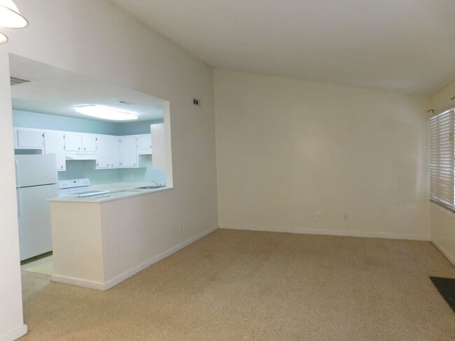 Building Photo - 1512 College Way