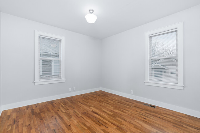 Building Photo - 620 Broadwater Ave