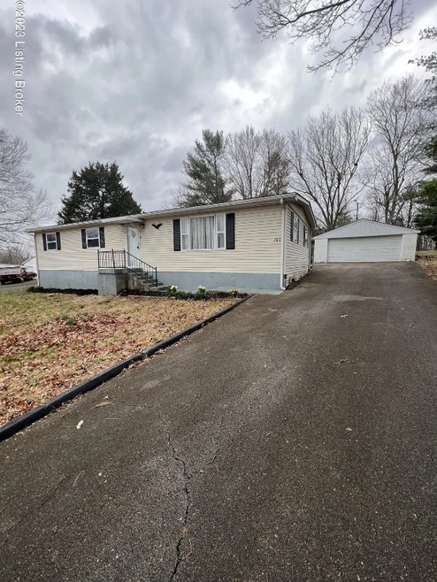 Building Photo - 740 Chandler Ave