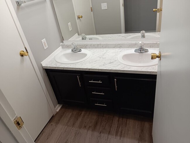 Building Photo - For Rent - Four-Bedroom Two-Bathroom Home Available NOW!