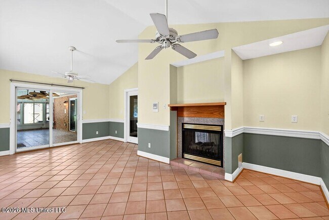 Building Photo - 219 Tantallon Dr