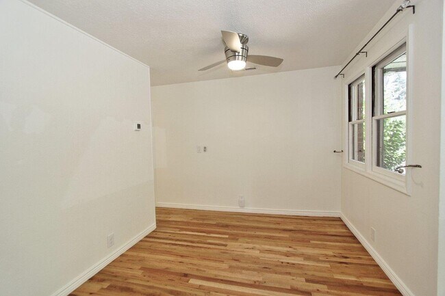 Building Photo - 1202 N 20th St