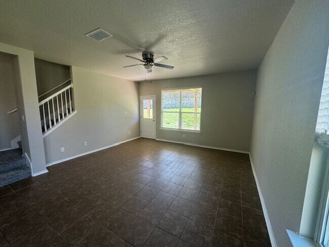 Building Photo - Must See Newly Updated 5/3.5 Home in Alamo...