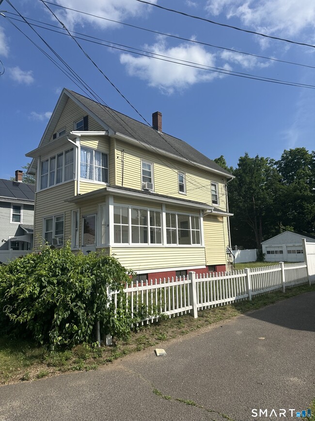 Building Photo - 28 George St