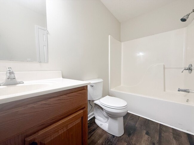 Building Photo - 30 Lexington Ct