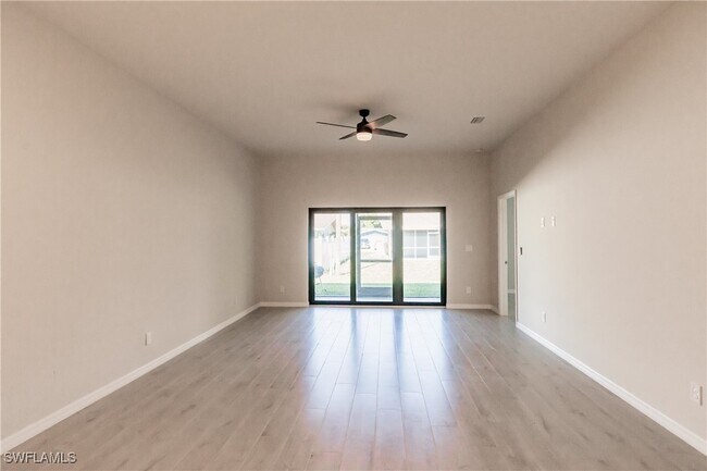 Building Photo - 1315 SE 41st St
