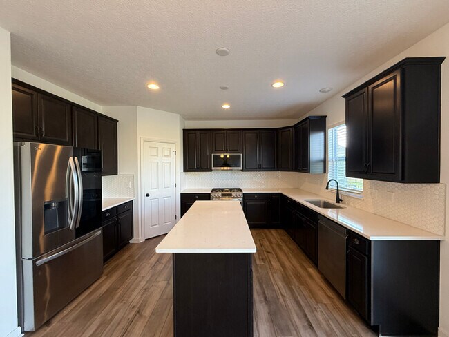 Building Photo - 6706 Boone Dr